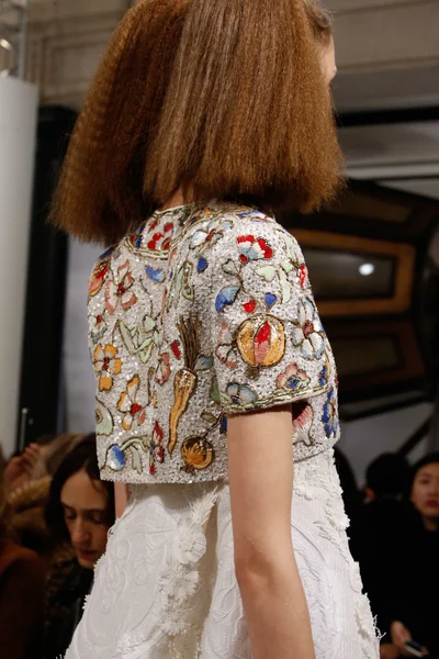 Look 84